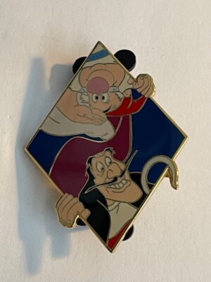 Disney Auction P.I.N.S Peek A Boo Capacity Win Hook Smee LE500 Disney Pin A6