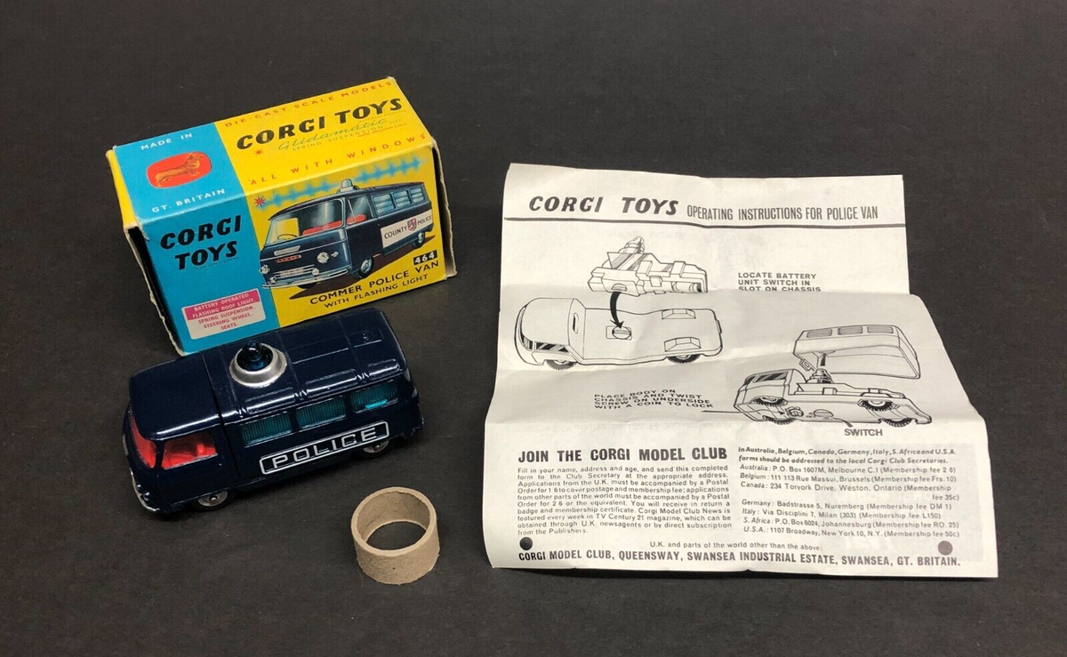 Corgi Toys 464 COMMER POLICE VAN with Flashing Light in Original