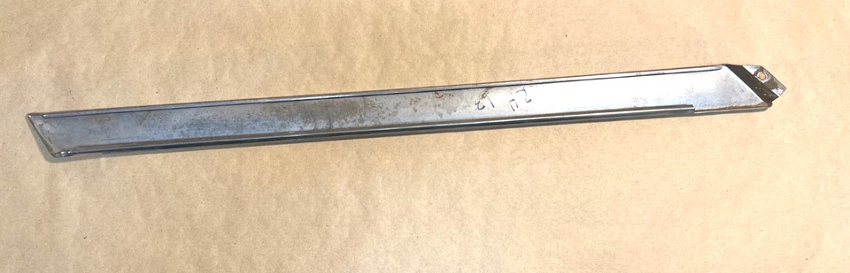 1961 - 1963 e outros Ford Thunderbird exterior pilar C acabamento cromado/moldura destro fabricante de equipamento original - Imagem 2 de 2