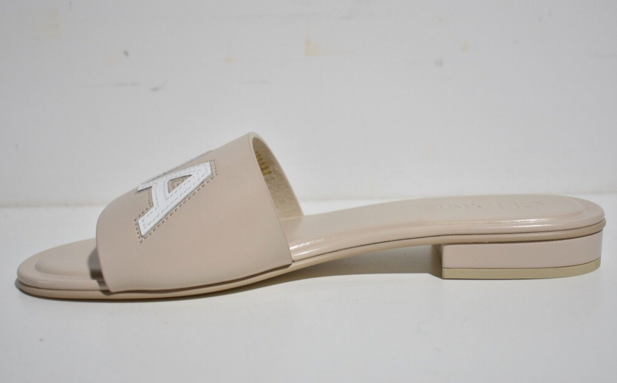 CHANEL ミュール s-l400.jpg