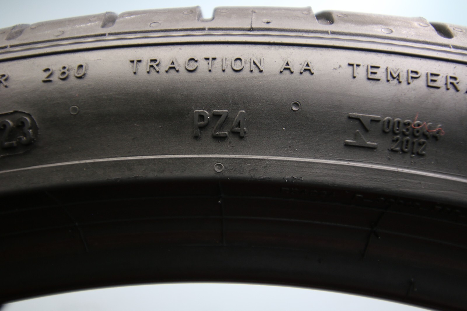 4 Used Pirelli P Zero PZ4 B Bentley (2X) 275/35ZR22 104Y & (2X) 315/30ZR22 107Y