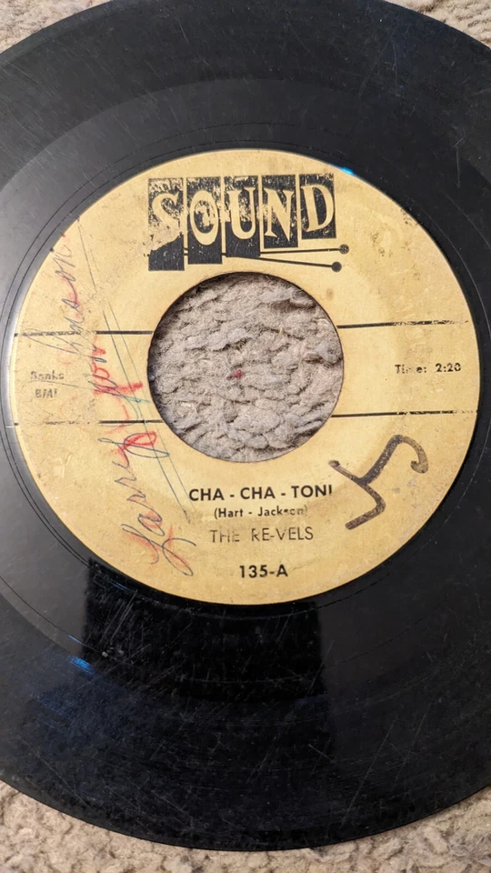 R&B DOO WOP 45 RPM RECORD THE RE-VELS RARE Cha-Cha-Toni / Dream My Darling Dream Foto 4 de 4