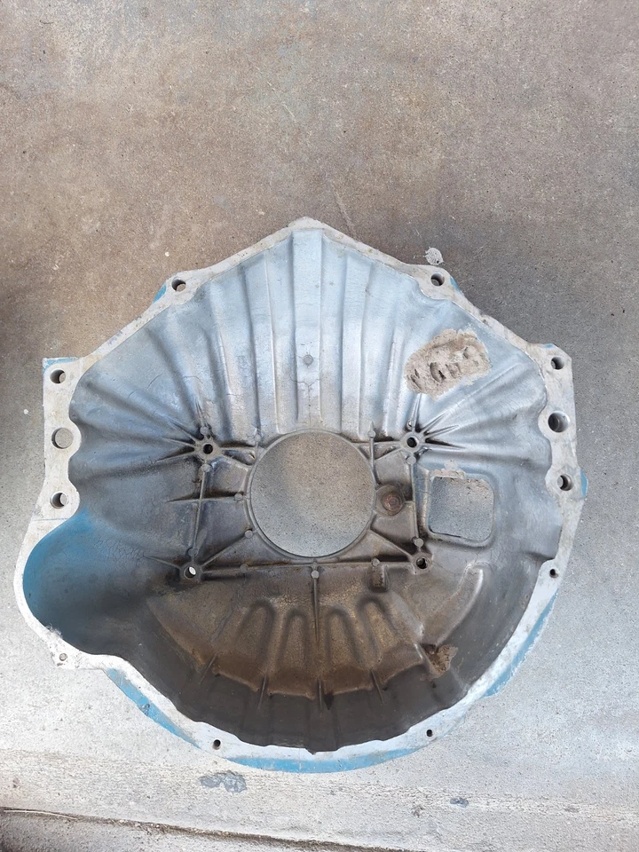 Camión Chevy GMC 1973-1984 4 velocidades Bellhousing 460486 carrocería cuadrada C10 Bellhousing Foto 3 de 3