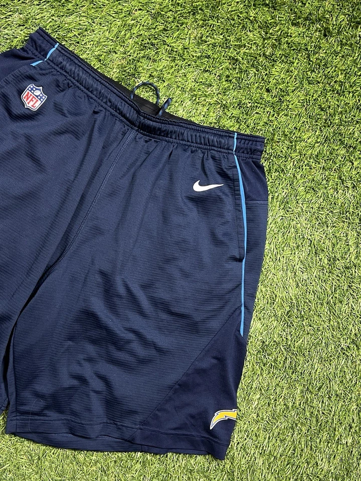 Pantalones cortos emitidos por el equipo Nike On Field Dri-Fit Los Angeles Chargers NFL para hombre 2XL azul marino Foto 3 de 4
