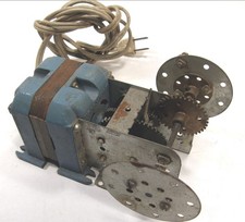 WORKING VINTAGE A C GILBERT A-49 BLUE ERECTOR MOTOR WITH SILVER GEAR BOX