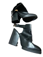 Forever 21 blk faux leather Cut-Out Ankle Booties Chunky Block Heel Buckle sz 5