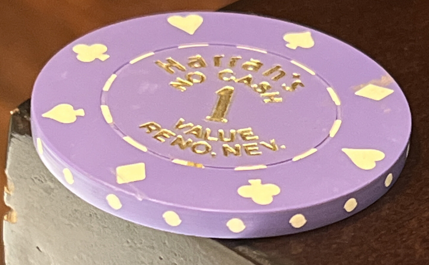 Harrah's Reno Nevada 1 No Cash Value Casino Poker Blackjack Chip Purple