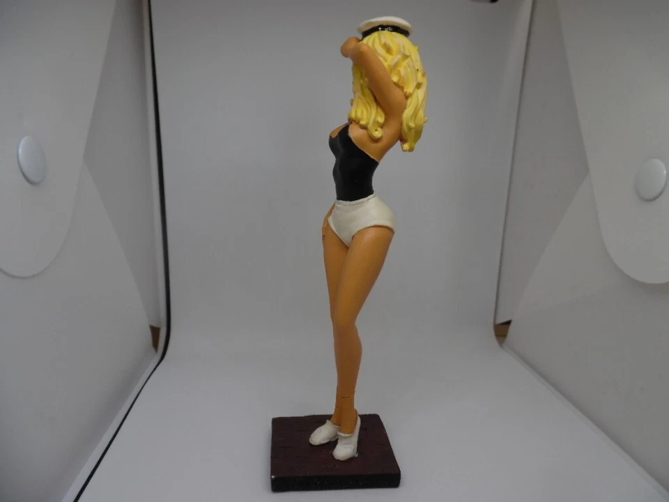 Figurine Milo Manara n° 1 Miel Le parfum de l'invisible avec double fascicule - Photo 4/4