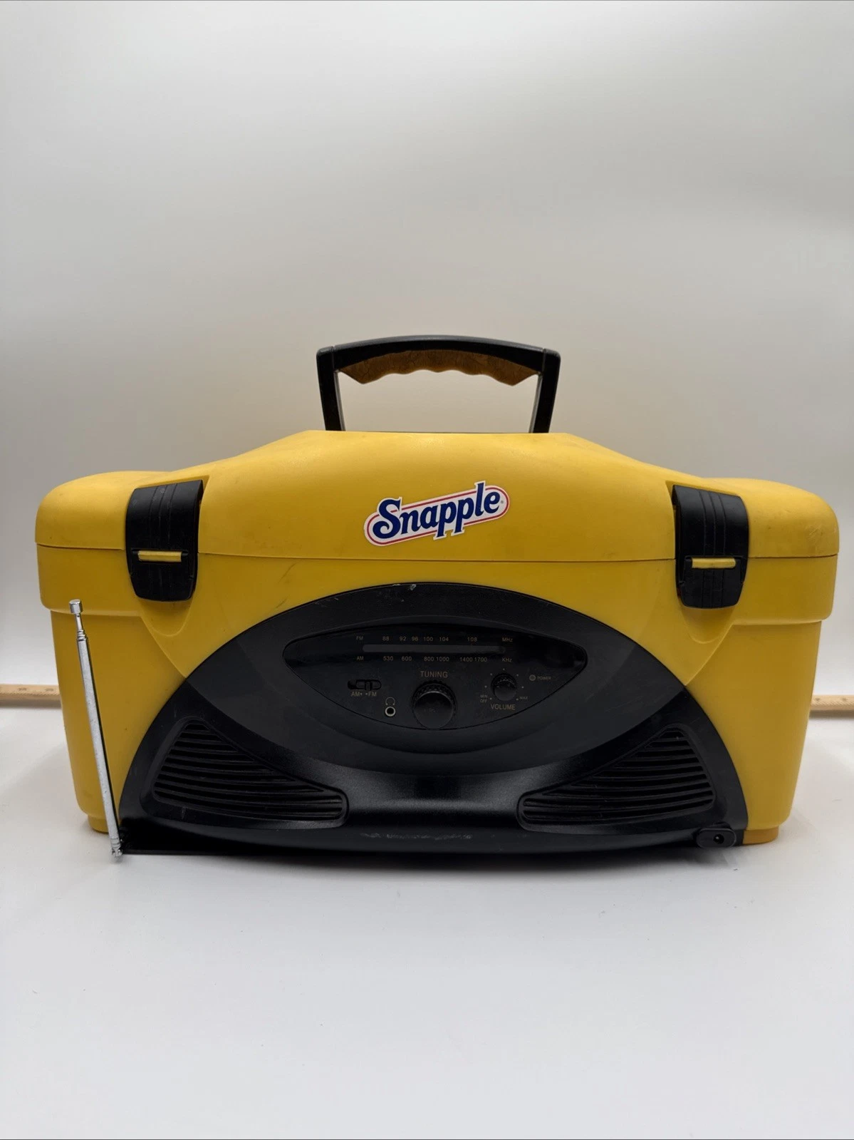 Snapple Ice Chest Cooler AM/FM Radio Beach Ice Drink Food Cooler Rare Clean