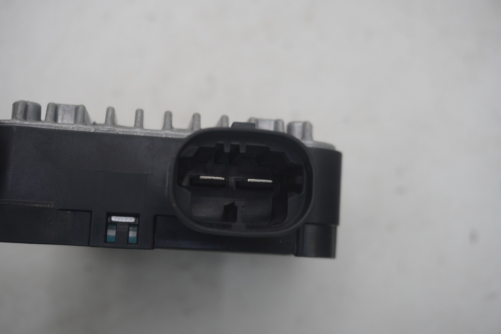 Maserati Levante Trofeo Fuel pump control module P/N 670103710