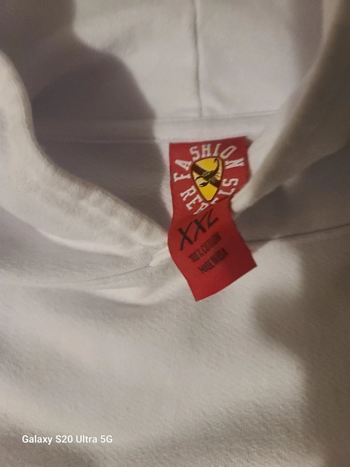 Blientele ARMANI CAESAR LIZ 2 SUDADERA CON CAPUCHA LADO OESTE GUNN GRISELDA POR FASHION REBELS Foto 2 de 3