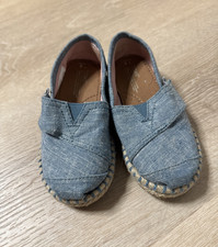 TOMS Espadrille Slip On Flat Loafer Toddler Girl's Size T8 Light Blue Jean