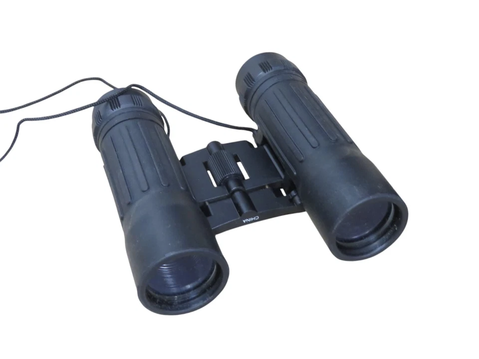 BUSHNELL Suzuki Case Folding Compact Binoculars 10x25; 302ft at 1000yds - Image 3 of 4