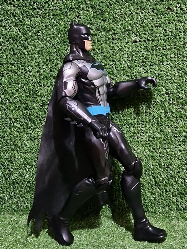 Batman DC Comics Bat Tech 12" 30cm Action Figure Grey & Black Blue Belt 67800 - Picture 4 of 10