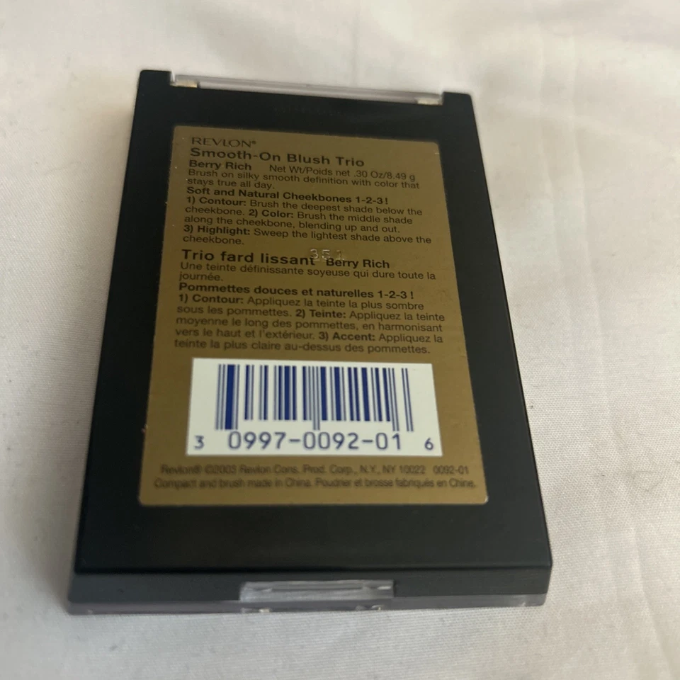 REVLON Smooth On Blush Trio BERRY RICH Nuevo Sellado con Cepillo Foto 4 de 4