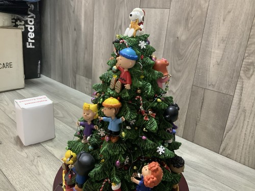 Danbury Mint The Peanuts Christmas Tree Lights Up Charlie Brown Snoopy Large - Picture 19 of 21