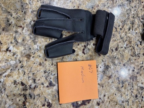 Archery Shooting Glove American Made Leather Vintage #67 Medium