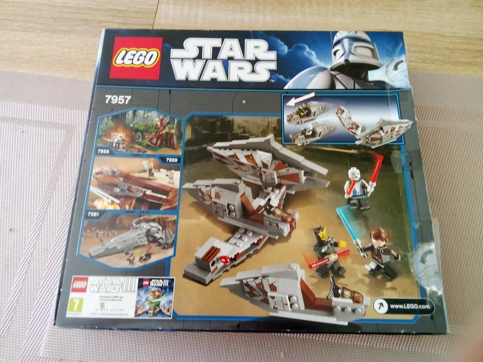 LEGO Star Wars 7957 Sith Nightspeeder, photo 1 sur 2