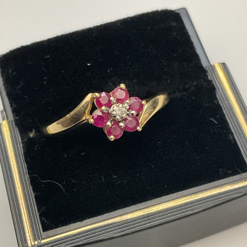 14K Yellow Gold Ring With Purple And Diamond Stones Size 9.5