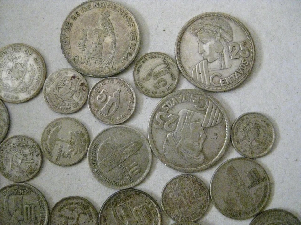 Guatemala large lot of 24 .720 silver coin 75.2 grams 1.7407 ASW 1926 1/4 Q  #49 - Image 2 of 4
