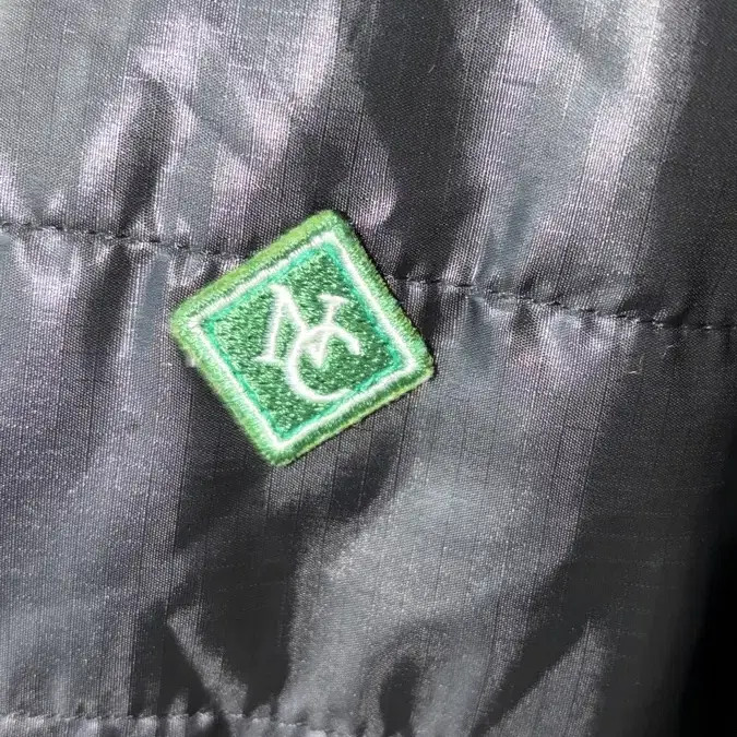 NoContent Reversible Lightweight Padded Packable … - image 5