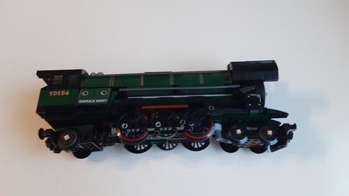 LEGO 10194 Emerald Night Advanced Models: Smaragdexpress (10194) - Picture 6 of 17