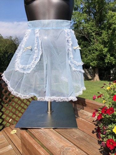 Vintage mezzo grembiule MCM blu pura organza con accenti bianchi anni '50 '60 etichetta da cucina - Foto 2 di 9