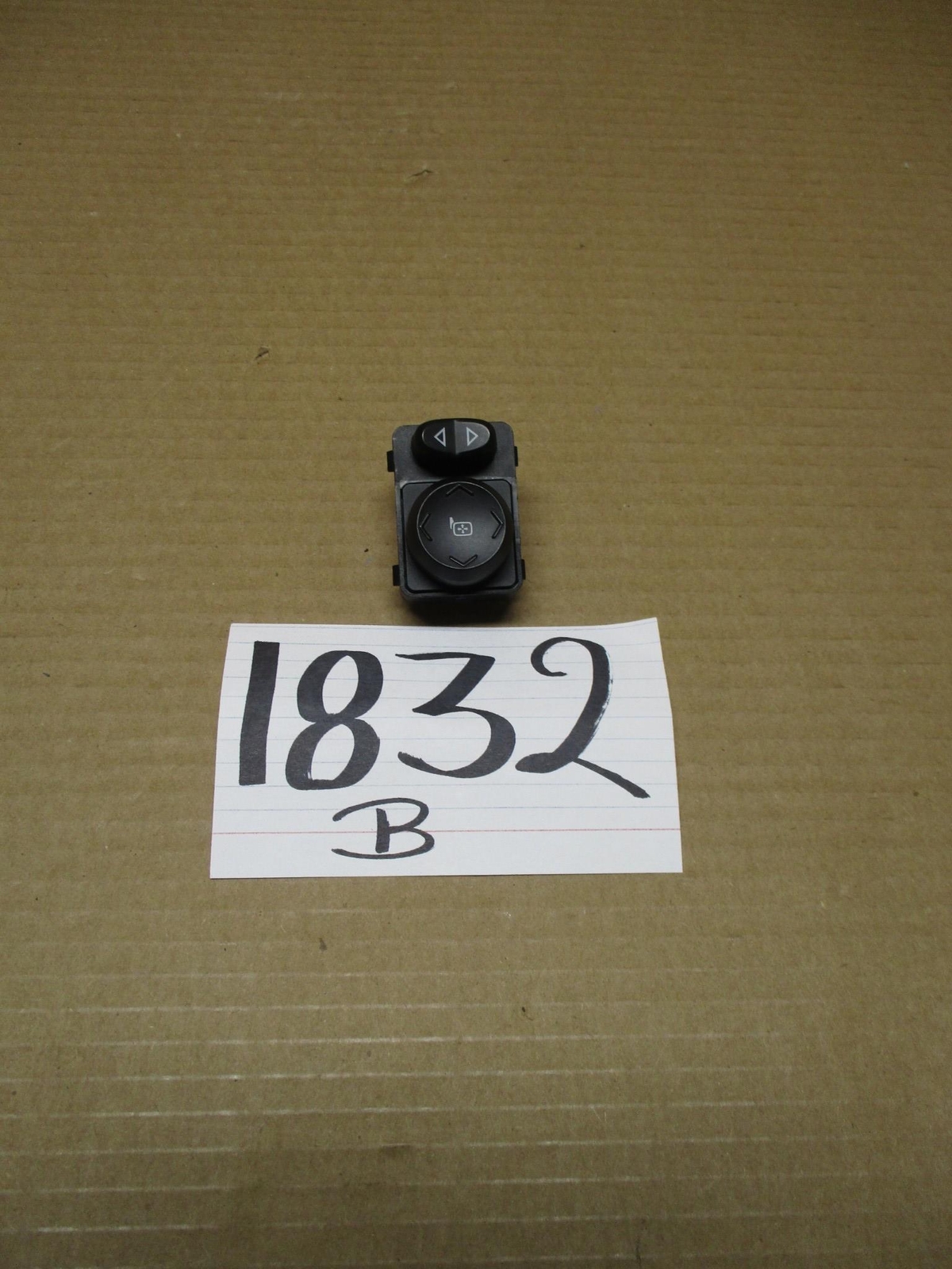 09 10 11 12 13 14 Buick Enclave Used Side Mirror Switch #1832-B