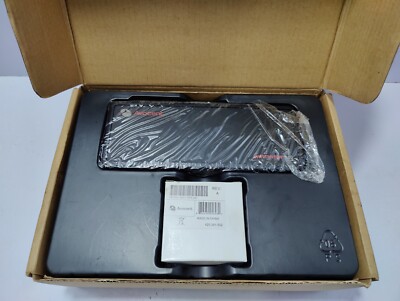 Avocent 4SV130BND1-001 DVI KVM Switch Switchview 100 / 4SV130BND1