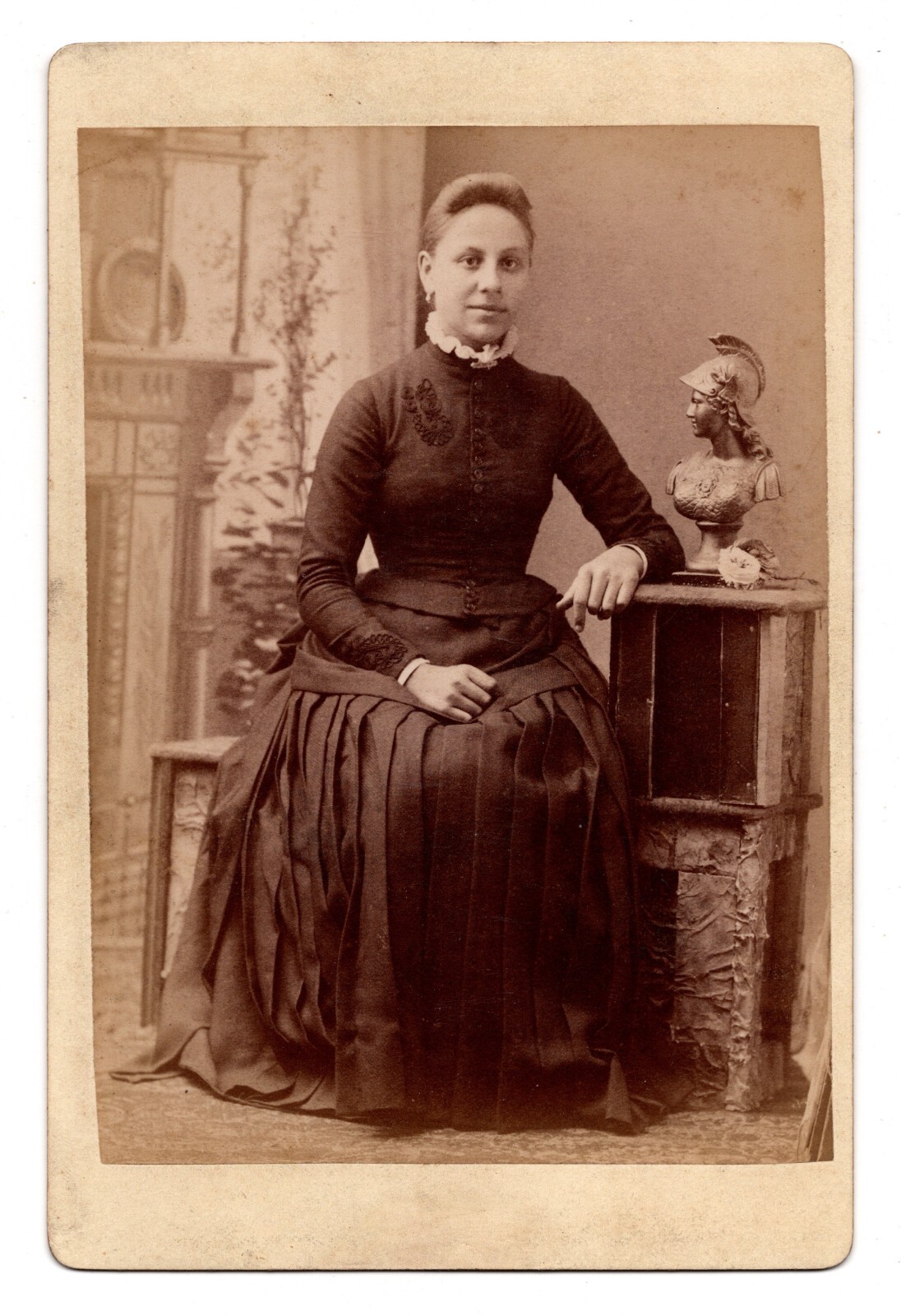 C. 1870s CABINET CARD LADY WITH MINERVA GREEK & ROMAN GODESS BUST CANTON OHIO
