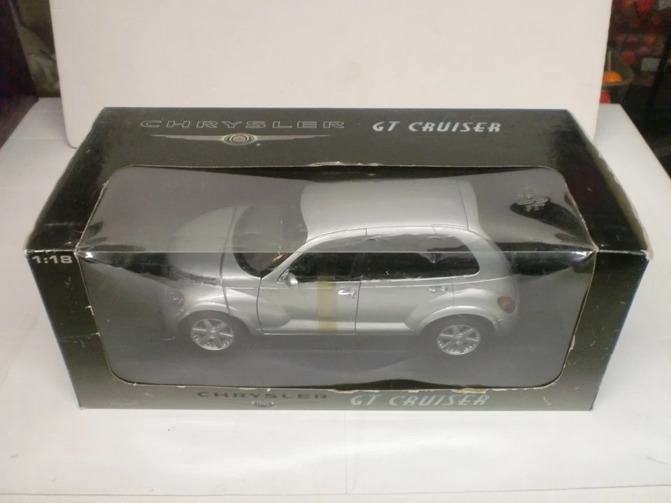AUTOART 1/18 - CHRYSLER GT CRUISER  - Immagine 2 di 2