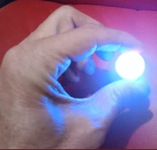Quarter-Size Magician's Mini Puck Lights LED For Stage and Close-Up Magic Strobe