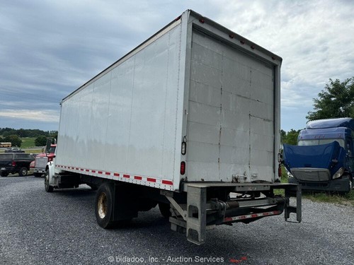 2016 Freightliner M2106 26' Box Truck Delivery Van Lift Gate -Parts/Repair - Picture 3 of 12