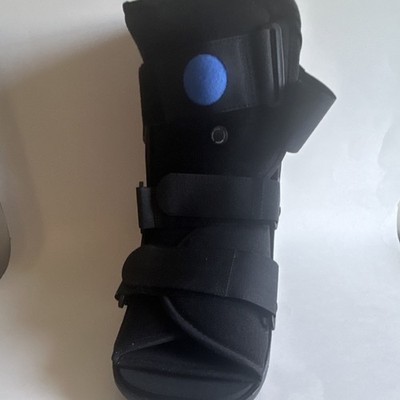 Adjustable Plastic Boot for Immobilization Black Size L