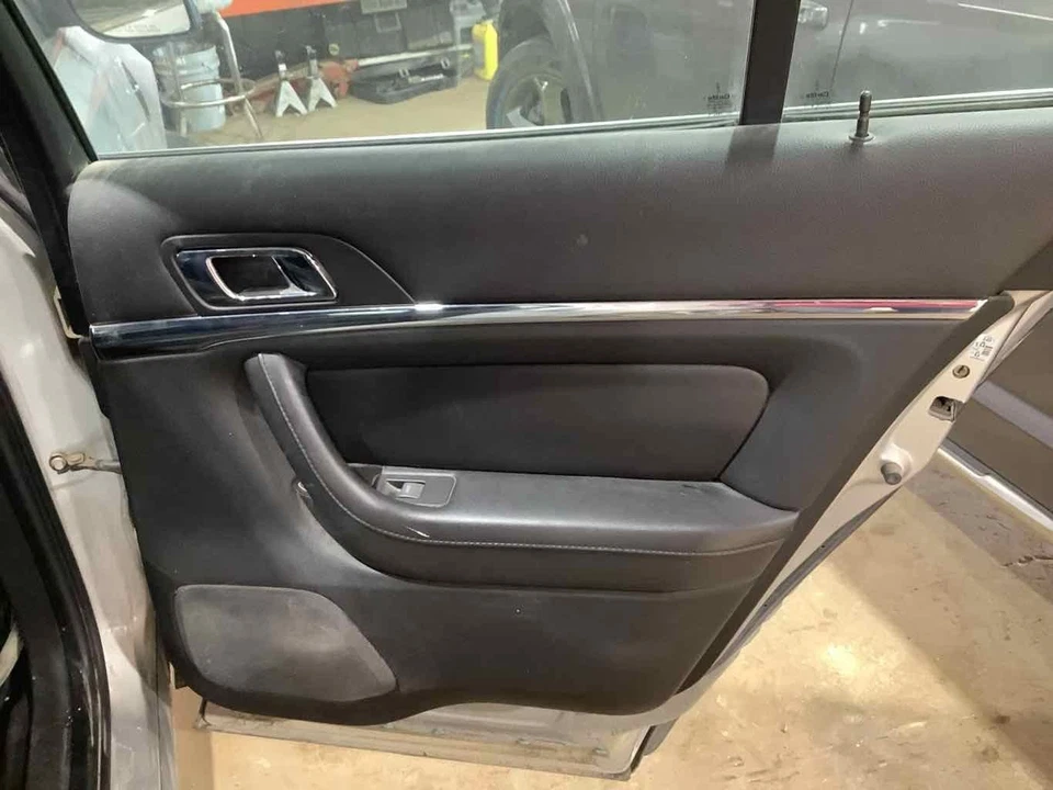 Used Washer Fluid Reservoir fits: 2009 Lincoln Mks  Grade A - Image 4 of 4