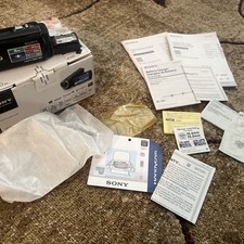 Sony HDR-CX380 HD Handycam Camcorder Y658