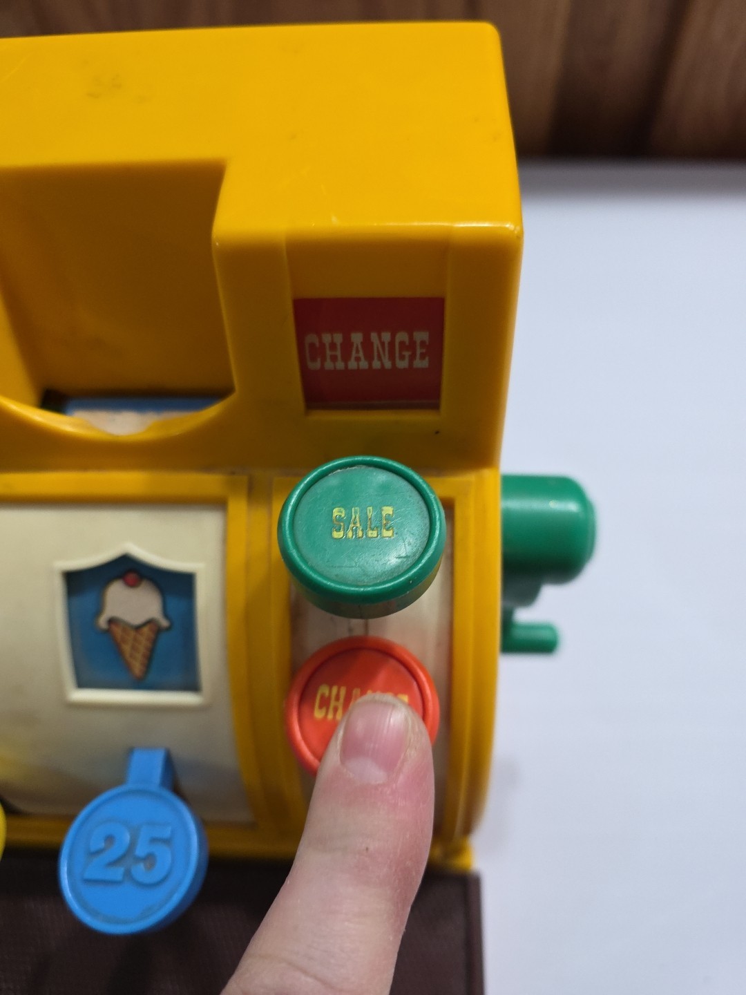 как выглядит Vintage 1974 Fisher Price 926 Cash Register w/4 Coins - All Buttons Bell Work фото