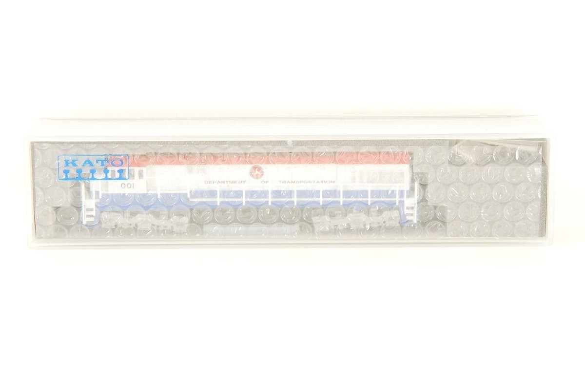 KATO N-Scale #176-0938 GE U30C Department of Transportation