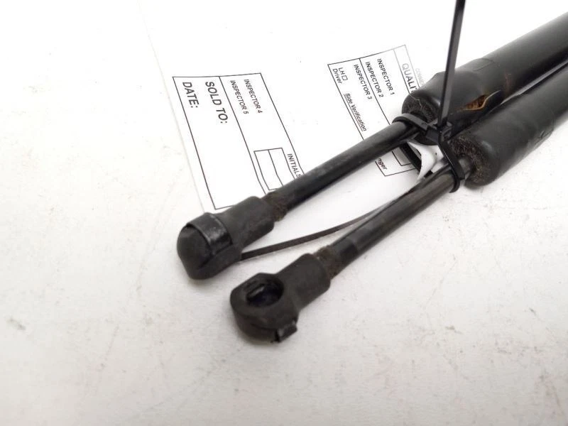 2007 - 2007 VOLKSWAGEN JETTA TAILGATE STRUT - Image 2 of 4