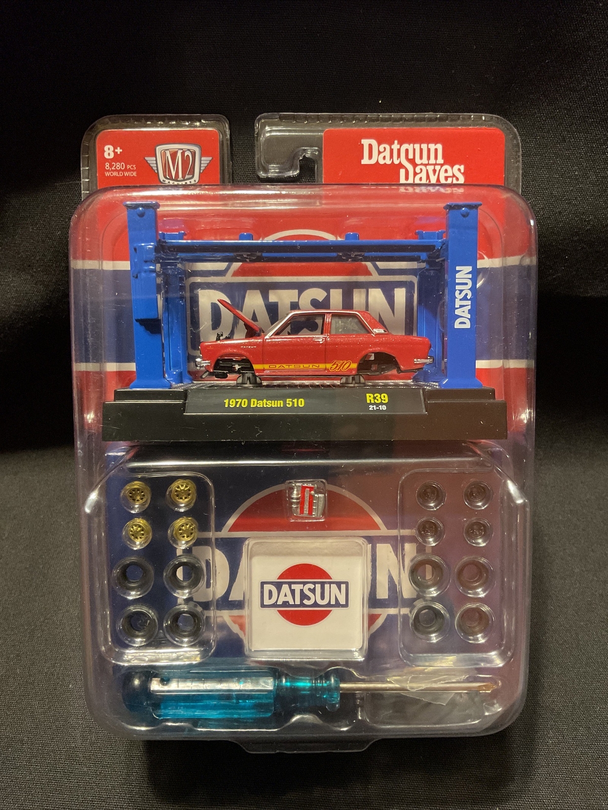 M2 MACHINES 1/64 AUTO-LIFT 2021 MODEL KIT DATSUN SAVES 1970 DATSUN 510 R39 NEW!