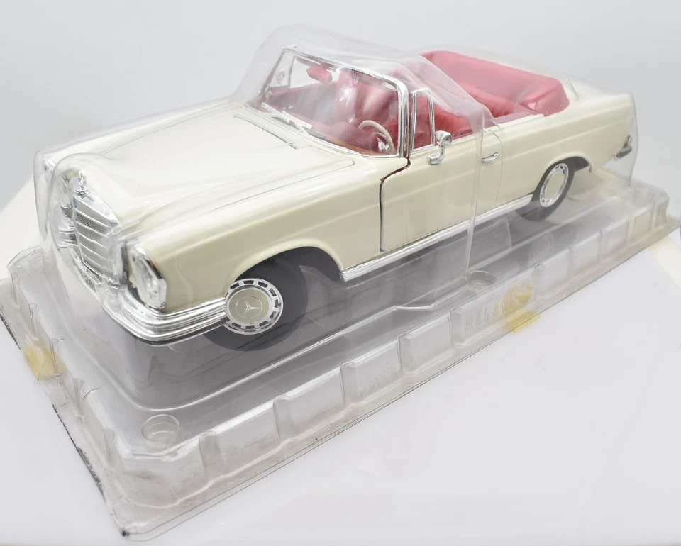 Modellino auto scala 1:18 MERCEDES BENZ 280 SE diecast modellismo da collezione - Immagine 2 di 3
