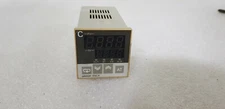 OMRON E5CX-QHP TEMPERATURE  CONTROLLER   FREESHIP