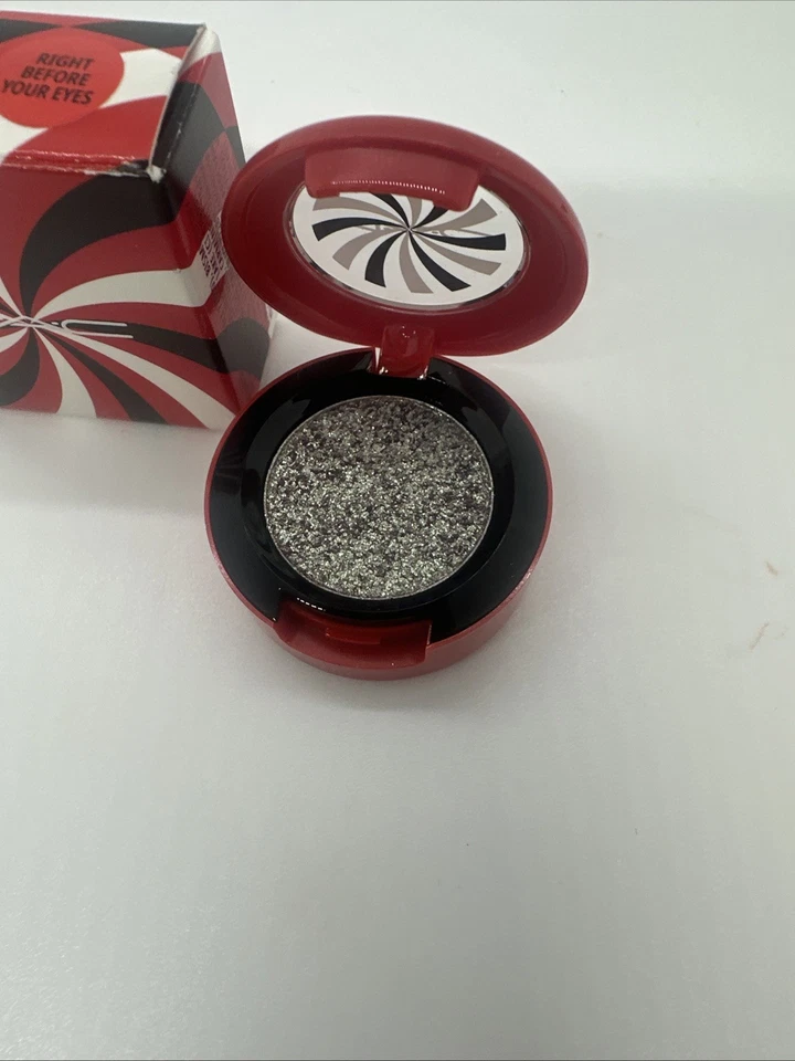 MAC Shadeshifter Duochrome EyeShadow RIGHT BEFORE YOUR EYES Rare Eye Shadow New - Image 2 of 4