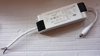Flicker Free LED Driver SR40-02F-042V0900-A output 25-40VDC Strom 900mA