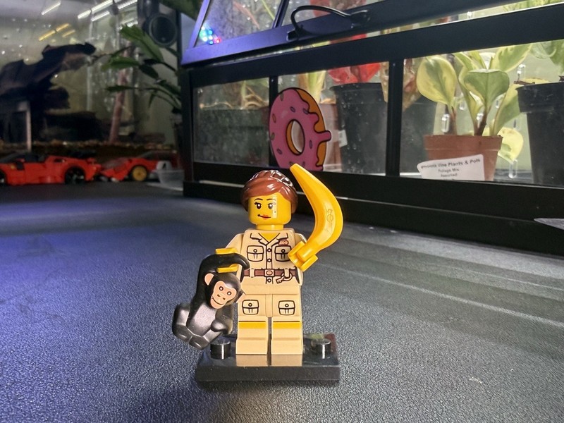 LEGO Zookeeper Series 5 Collectible Minifigure CMF 8805 COL075 [Complete]