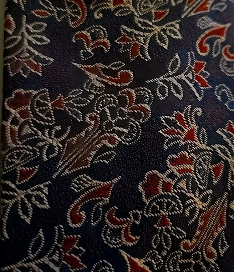 Gravata masculina clássica Oleg Cassini, preta com design de padrão floral - Imagem 4 de 4