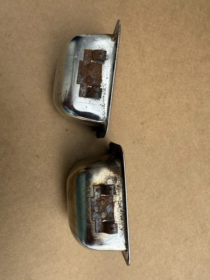 1967-1972 Chevy Chevelle Cutlass Impala Door Panel Arm Rest Rear Ash Tray GTO - Image 4 of 4