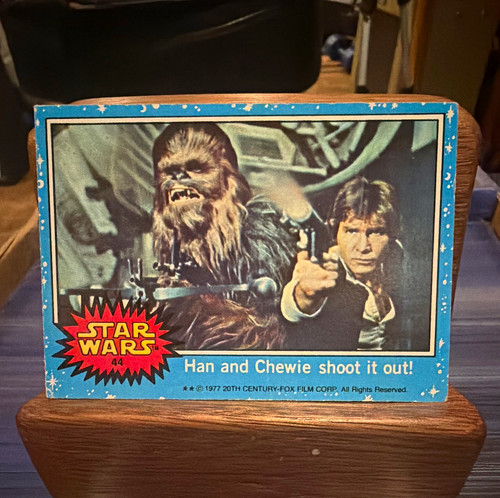1977 Topps Star Wars #44 Han and Chewie shoot it out! — TAG (grade unconfirmed)