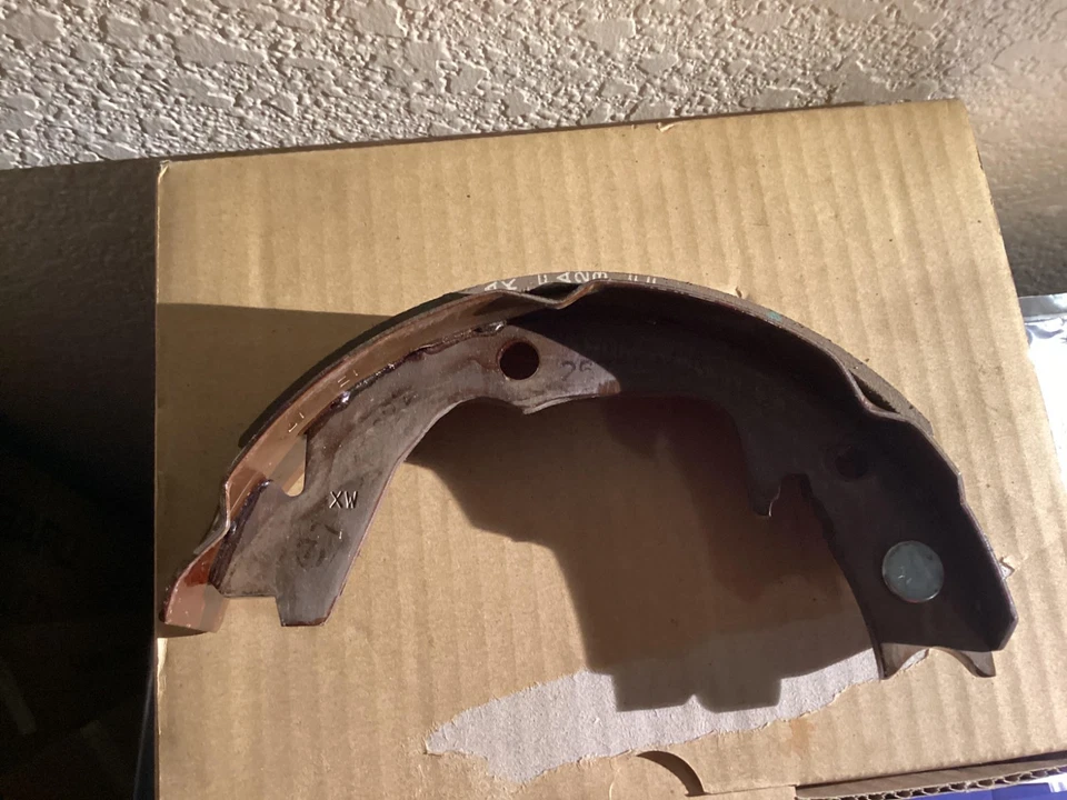 Zapatas de freno originales OEM NUEVAS Subaru 26694AG000 2000-2009 LEGACY OUTBACK Foto 4 de 4