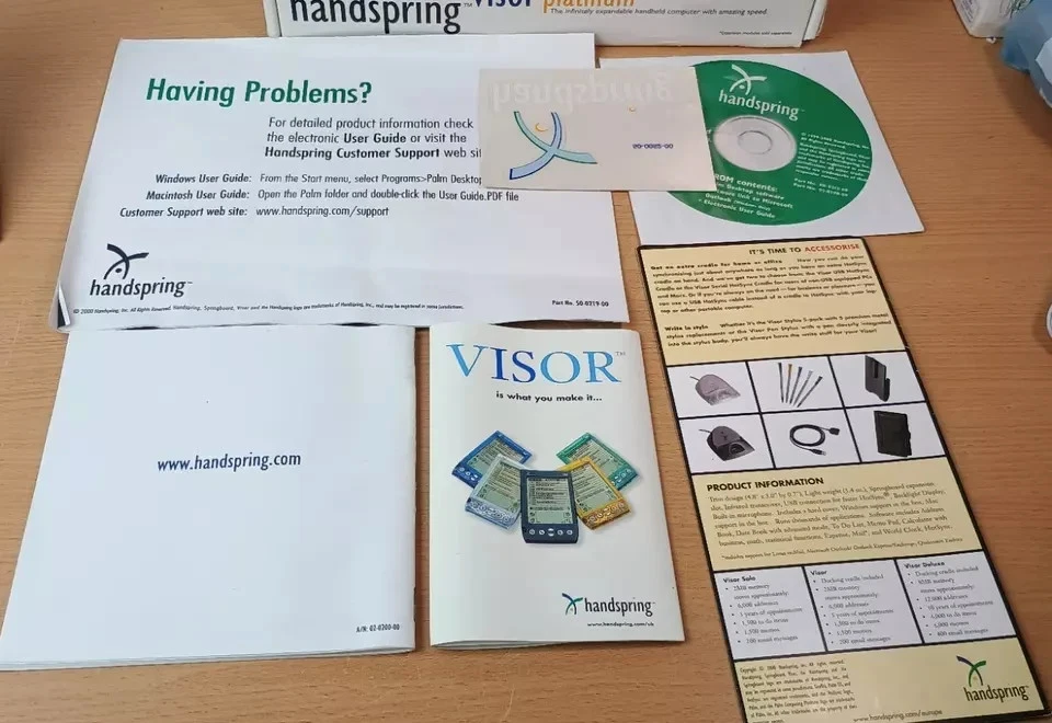 Handspring Visor Platinum PDA Staples Handheld Computer - Image 3 of 4